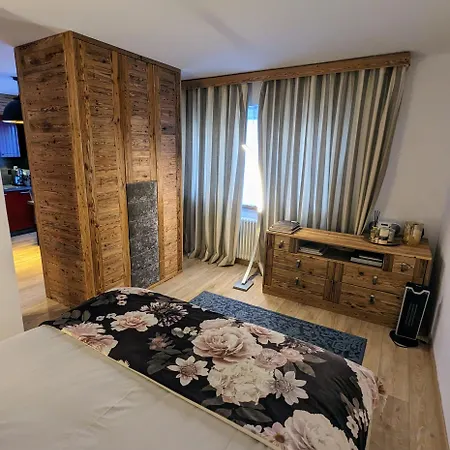 32 Apartment